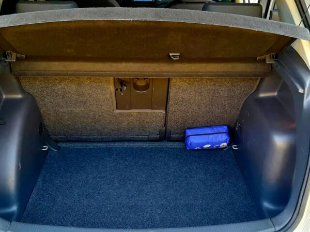 Серый Фольксваген Гольф Плюс, объемом двигателя 1.4 л и пробегом 181 тыс. км за 6500 $, фото 10 на Automoto.ua