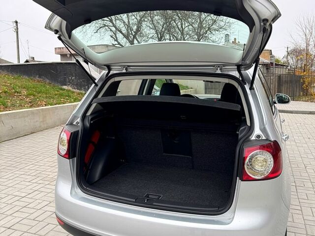 Серый Фольксваген Гольф Плюс, объемом двигателя 1.6 л и пробегом 127 тыс. км за 7550 $, фото 8 на Automoto.ua