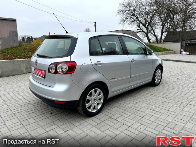 Серый Фольксваген Гольф Плюс, объемом двигателя 1.6 л и пробегом 127 тыс. км за 7550 $, фото 4 на Automoto.ua