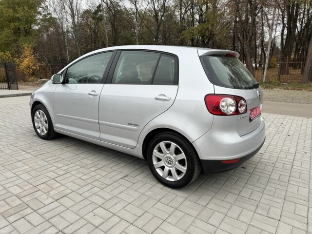 Серый Фольксваген Гольф Плюс, объемом двигателя 1.6 л и пробегом 127 тыс. км за 7550 $, фото 13 на Automoto.ua