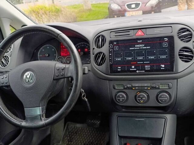 Сірий Фольксваген Golf Plus, об'ємом двигуна 2 л та пробігом 207 тис. км за 10451 $, фото 4 на Automoto.ua