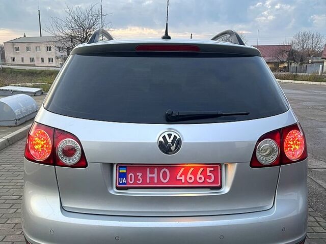 Серый Фольксваген Гольф Плюс, объемом двигателя 1.4 л и пробегом 244 тыс. км за 7350 $, фото 9 на Automoto.ua