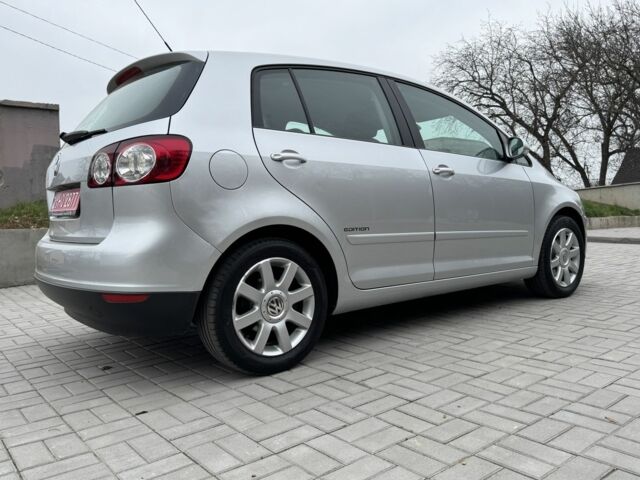 Серый Фольксваген Гольф Плюс, объемом двигателя 1.6 л и пробегом 127 тыс. км за 7550 $, фото 5 на Automoto.ua