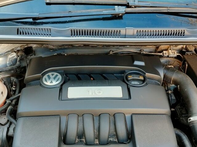 Сірий Фольксваген Golf Plus, об'ємом двигуна 1.6 л та пробігом 218 тис. км за 6700 $, фото 8 на Automoto.ua