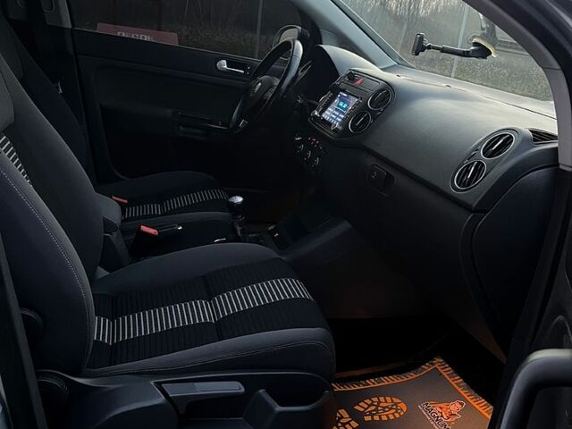 Серый Фольксваген Гольф Плюс, объемом двигателя 1.4 л и пробегом 244 тыс. км за 7350 $, фото 7 на Automoto.ua