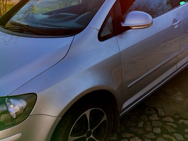 Сірий Фольксваген Golf Plus, об'ємом двигуна 1.6 л та пробігом 218 тис. км за 6700 $, фото 3 на Automoto.ua