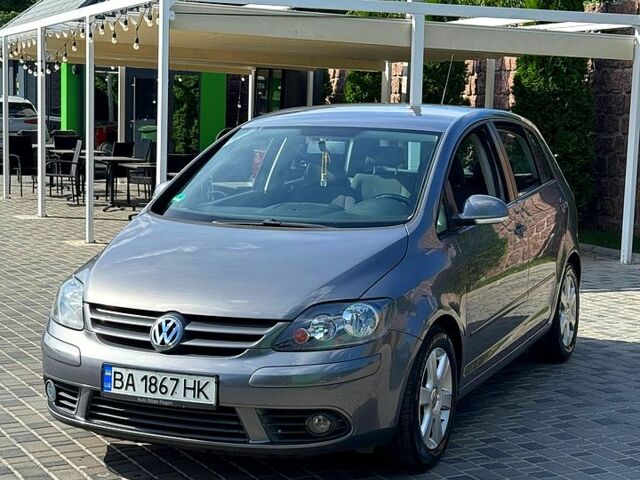 Сірий Фольксваген Golf Plus, об'ємом двигуна 1.4 л та пробігом 217 тис. км за 7200 $, фото 2 на Automoto.ua