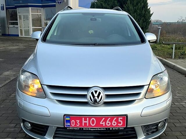 Серый Фольксваген Гольф Плюс, объемом двигателя 1.4 л и пробегом 244 тыс. км за 7350 $, фото 4 на Automoto.ua