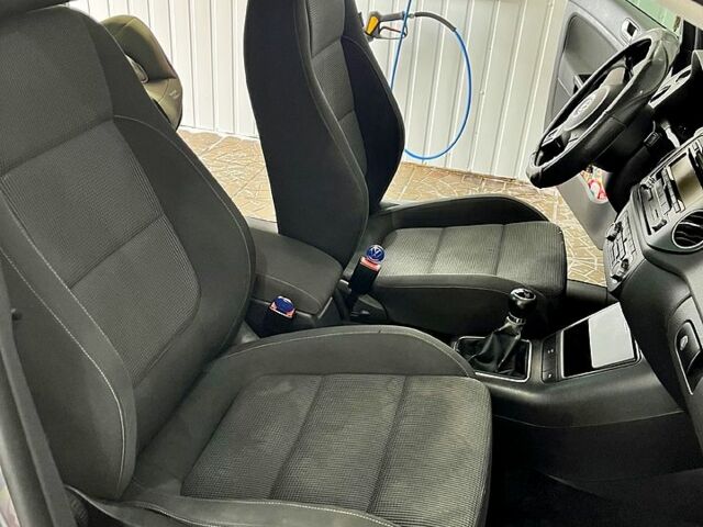 Серый Фольксваген Гольф Плюс, объемом двигателя 1.4 л и пробегом 212 тыс. км за 6900 $, фото 3 на Automoto.ua