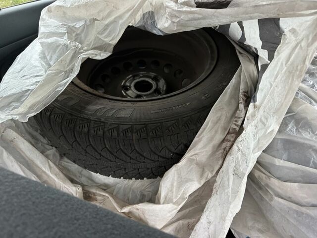 Сірий Фольксваген Golf Plus, об'ємом двигуна 1.4 л та пробігом 176 тис. км за 8400 $, фото 14 на Automoto.ua