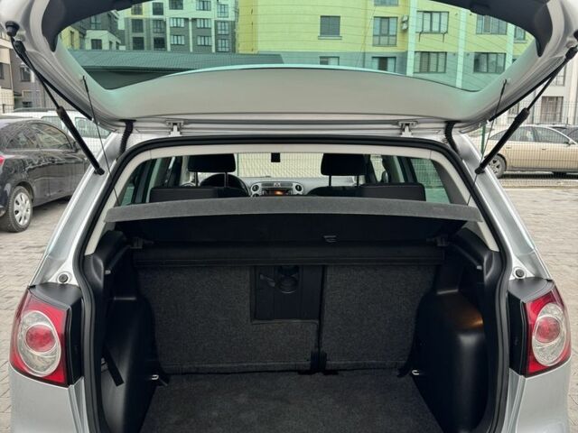 Сірий Фольксваген Golf Plus, об'ємом двигуна 1.6 л та пробігом 270 тис. км за 7150 $, фото 3 на Automoto.ua