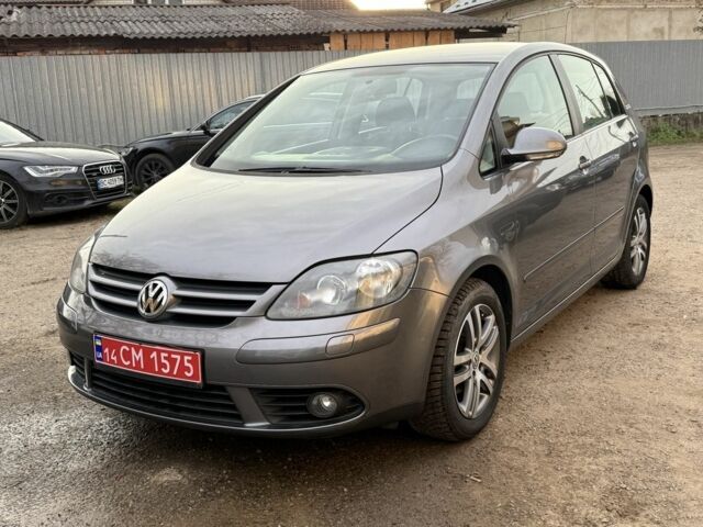 Серый Фольксваген Гольф Плюс, объемом двигателя 1.4 л и пробегом 220 тыс. км за 4999 $, фото 3 на Automoto.ua