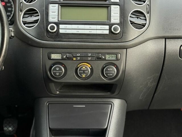 Серый Фольксваген Гольф Плюс, объемом двигателя 1.4 л и пробегом 220 тыс. км за 4999 $, фото 6 на Automoto.ua