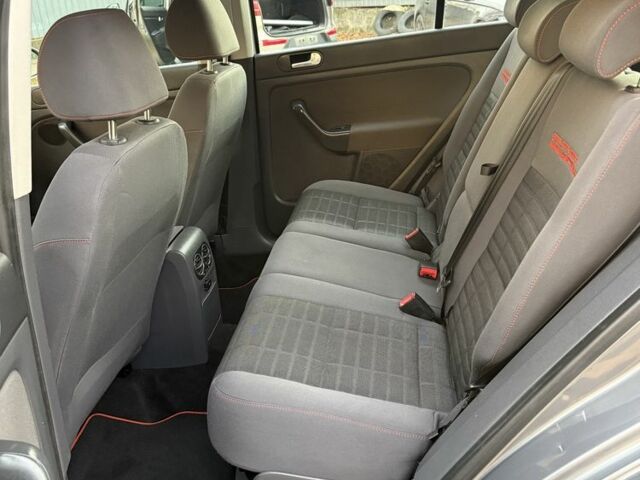 Серый Фольксваген Гольф Плюс, объемом двигателя 1.4 л и пробегом 220 тыс. км за 4999 $, фото 5 на Automoto.ua