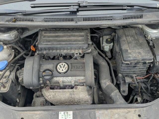 Серый Фольксваген Гольф Плюс, объемом двигателя 1.4 л и пробегом 245 тыс. км за 4700 $, фото 7 на Automoto.ua