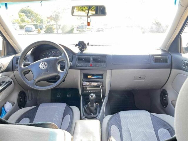 Синий Фольксваген Гольф Плюс, объемом двигателя 1.6 л и пробегом 285 тыс. км за 2850 $, фото 7 на Automoto.ua