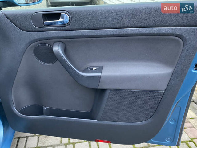 Синий Фольксваген Гольф Плюс, объемом двигателя 1.4 л и пробегом 132 тыс. км за 4700 $, фото 29 на Automoto.ua