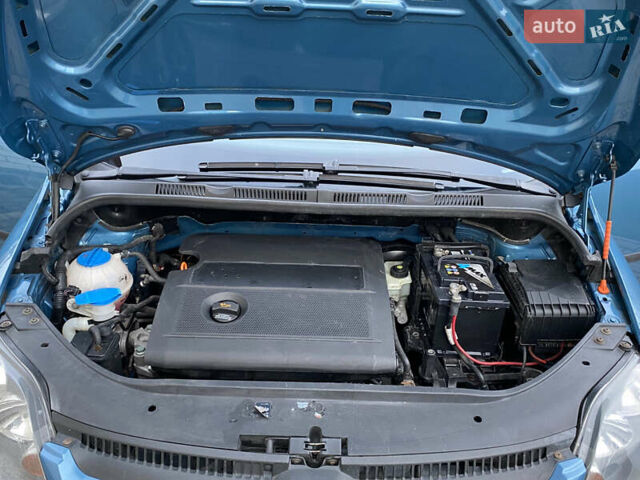 Синий Фольксваген Гольф Плюс, объемом двигателя 1.4 л и пробегом 132 тыс. км за 4700 $, фото 39 на Automoto.ua