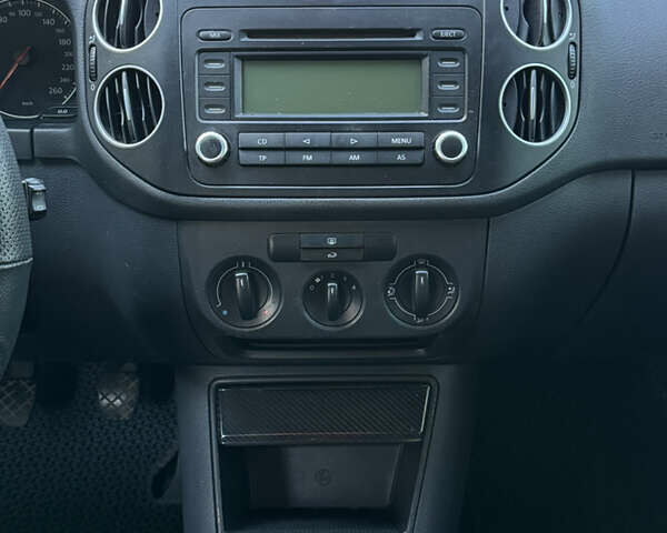 Синий Фольксваген Гольф Плюс, объемом двигателя 1.6 л и пробегом 281 тыс. км за 4800 $, фото 25 на Automoto.ua