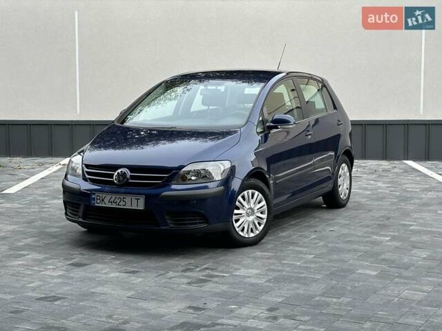 Синий Фольксваген Гольф Плюс, объемом двигателя 1.6 л и пробегом 237 тыс. км за 5850 $, фото 11 на Automoto.ua