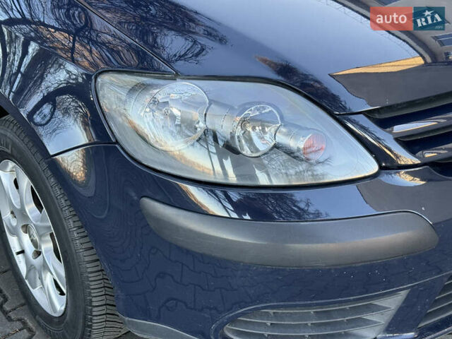 Синий Фольксваген Гольф Плюс, объемом двигателя 1.6 л и пробегом 281 тыс. км за 4800 $, фото 14 на Automoto.ua