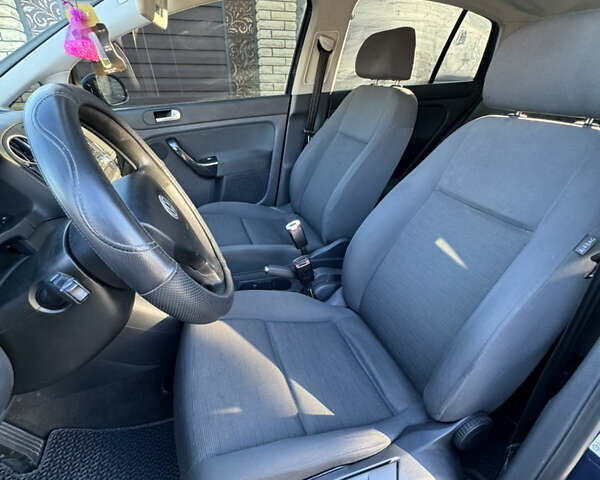 Синий Фольксваген Гольф Плюс, объемом двигателя 1.6 л и пробегом 282 тыс. км за 4500 $, фото 31 на Automoto.ua