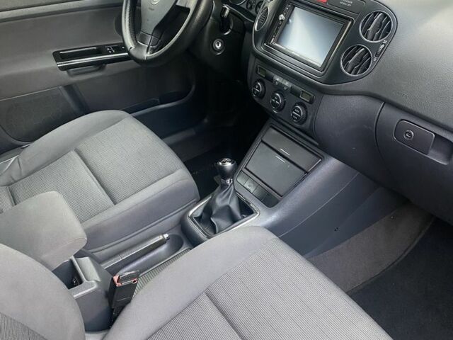 Фольксваген Гольф Плюс 2005 в Чернигове на Automoto.ua Синий Фольксваген Гольф Плюс, объемом двигателя 1.9 л и пробегом 251 тыс. км за 5850 $, фото 5 на Automoto.ua