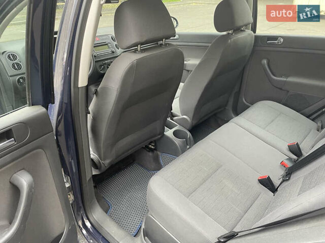 Синий Фольксваген Гольф Плюс, объемом двигателя 1.4 л и пробегом 122 тыс. км за 5200 $, фото 6 на Automoto.ua