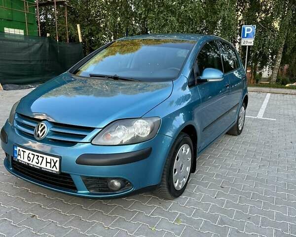 Синий Фольксваген Гольф Плюс, объемом двигателя 1.6 л и пробегом 262 тыс. км за 7499 $, фото 6 на Automoto.ua