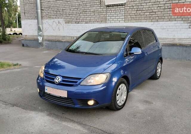 Синий Фольксваген Гольф Плюс, объемом двигателя 1.6 л и пробегом 205 тыс. км за 4600 $, фото 9 на Automoto.ua