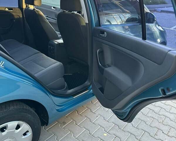 Синий Фольксваген Гольф Плюс, объемом двигателя 1.6 л и пробегом 262 тыс. км за 7499 $, фото 20 на Automoto.ua