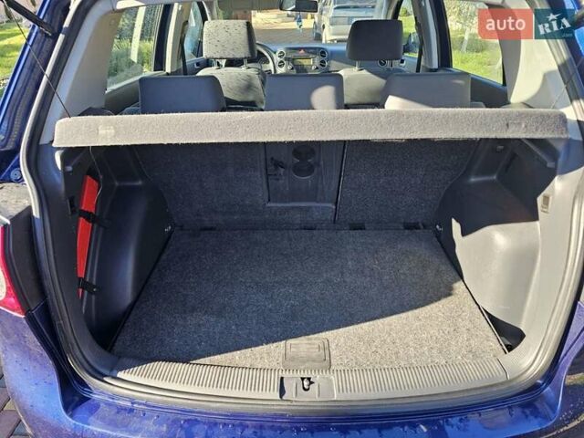 Синій Фольксваген Golf Plus, об'ємом двигуна 1.6 л та пробігом 210 тис. км за 5300 $, фото 8 на Automoto.ua