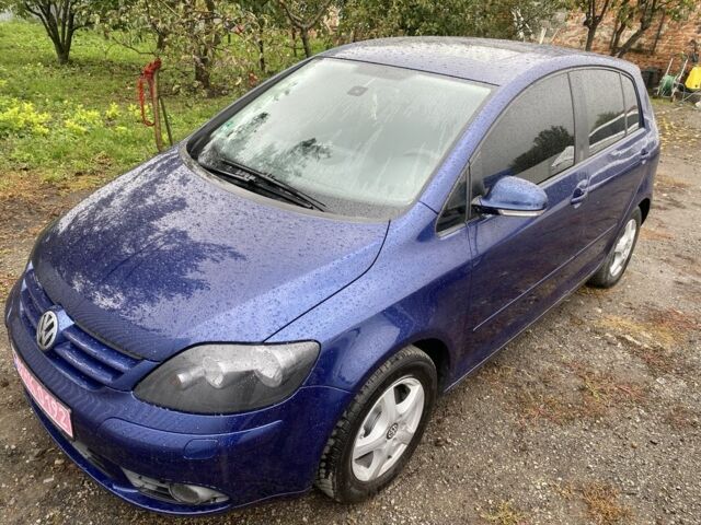 Синий Фольксваген Гольф Плюс, объемом двигателя 1.6 л и пробегом 180 тыс. км за 6299 $, фото 2 на Automoto.ua