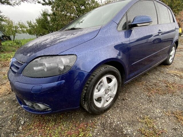 Синий Фольксваген Гольф Плюс, объемом двигателя 1.6 л и пробегом 180 тыс. км за 6299 $, фото 4 на Automoto.ua