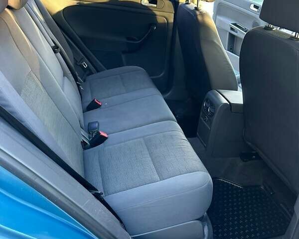 Синий Фольксваген Гольф Плюс, объемом двигателя 1.6 л и пробегом 262 тыс. км за 7499 $, фото 26 на Automoto.ua