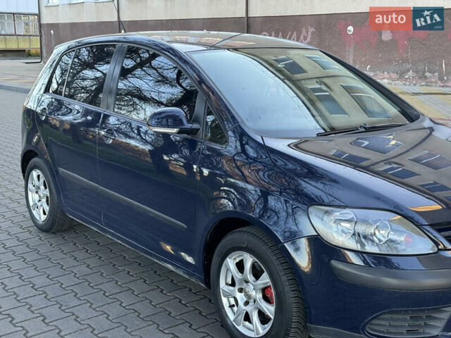 Синий Фольксваген Гольф Плюс, объемом двигателя 1.6 л и пробегом 281 тыс. км за 4800 $, фото 12 на Automoto.ua