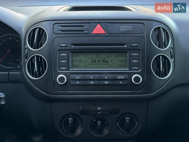 Синий Фольксваген Гольф Плюс, объемом двигателя 1.6 л и пробегом 281 тыс. км за 4800 $, фото 26 на Automoto.ua