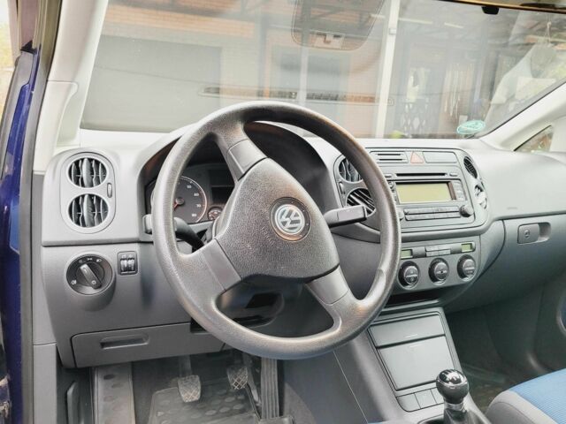 Синій Фольксваген Golf Plus, об'ємом двигуна 1.4 л та пробігом 89 тис. км за 5600 $, фото 12 на Automoto.ua