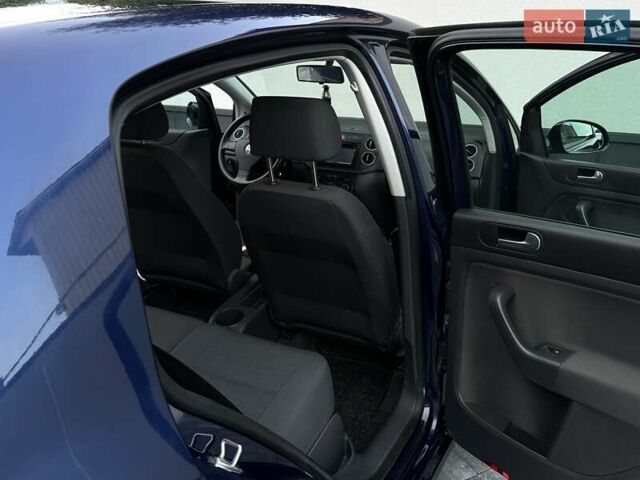 Синий Фольксваген Гольф Плюс, объемом двигателя 1.6 л и пробегом 237 тыс. км за 5850 $, фото 33 на Automoto.ua
