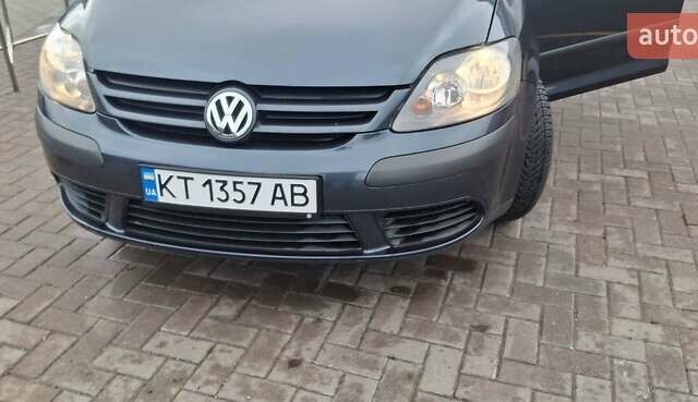Синий Фольксваген Гольф Плюс, объемом двигателя 1.6 л и пробегом 229 тыс. км за 5000 $, фото 2 на Automoto.ua