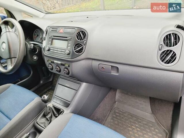 Синий Фольксваген Гольф Плюс, объемом двигателя 1.4 л и пробегом 89 тыс. км за 5600 $, фото 16 на Automoto.ua