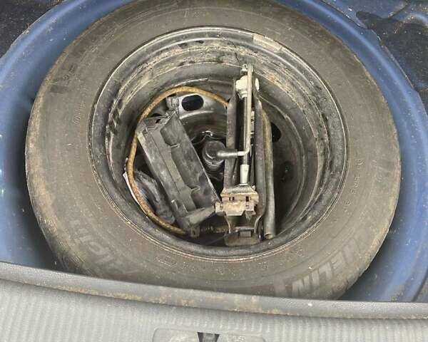 Синий Фольксваген Гольф Плюс, объемом двигателя 1.6 л и пробегом 215 тыс. км за 5400 $, фото 14 на Automoto.ua