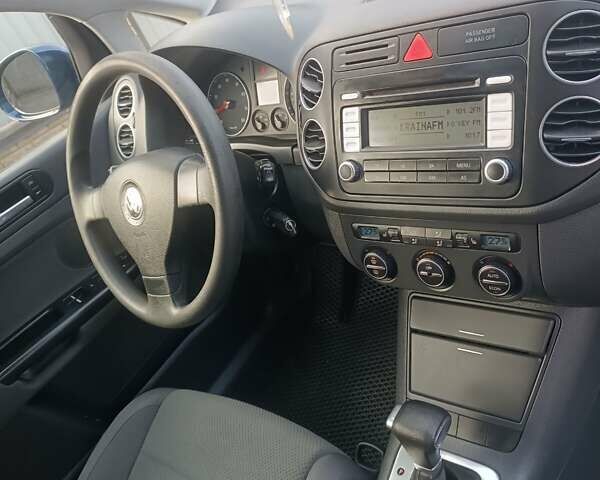 Синій Фольксваген Golf Plus, об'ємом двигуна 1.6 л та пробігом 286 тис. км за 5600 $, фото 26 на Automoto.ua