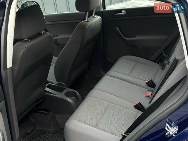 Синий Фольксваген Гольф Плюс, объемом двигателя 1.6 л и пробегом 237 тыс. км за 5850 $, фото 25 на Automoto.ua