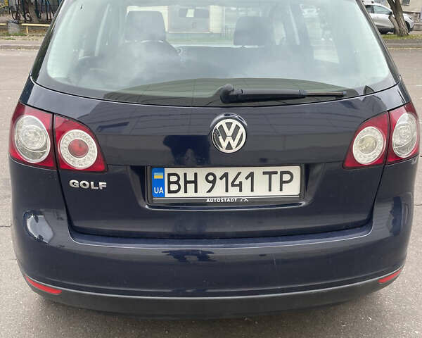 Синий Фольксваген Гольф Плюс, объемом двигателя 1.4 л и пробегом 122 тыс. км за 5200 $, фото 2 на Automoto.ua