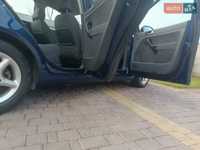 Синій Фольксваген Golf Plus, об'ємом двигуна 1.6 л та пробігом 286 тис. км за 5600 $, фото 13 на Automoto.ua