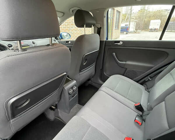 Синий Фольксваген Гольф Плюс, объемом двигателя 1.6 л и пробегом 230 тыс. км за 5200 $, фото 19 на Automoto.ua