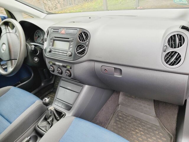 Синій Фольксваген Golf Plus, об'ємом двигуна 1.4 л та пробігом 89 тис. км за 5600 $, фото 17 на Automoto.ua