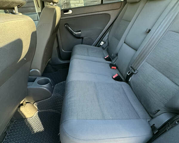 Синий Фольксваген Гольф Плюс, объемом двигателя 1.6 л и пробегом 282 тыс. км за 4500 $, фото 30 на Automoto.ua