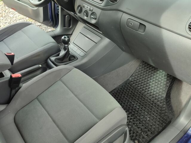 Синій Фольксваген Golf Plus, об'ємом двигуна 0 л та пробігом 215 тис. км за 4600 $, фото 7 на Automoto.ua